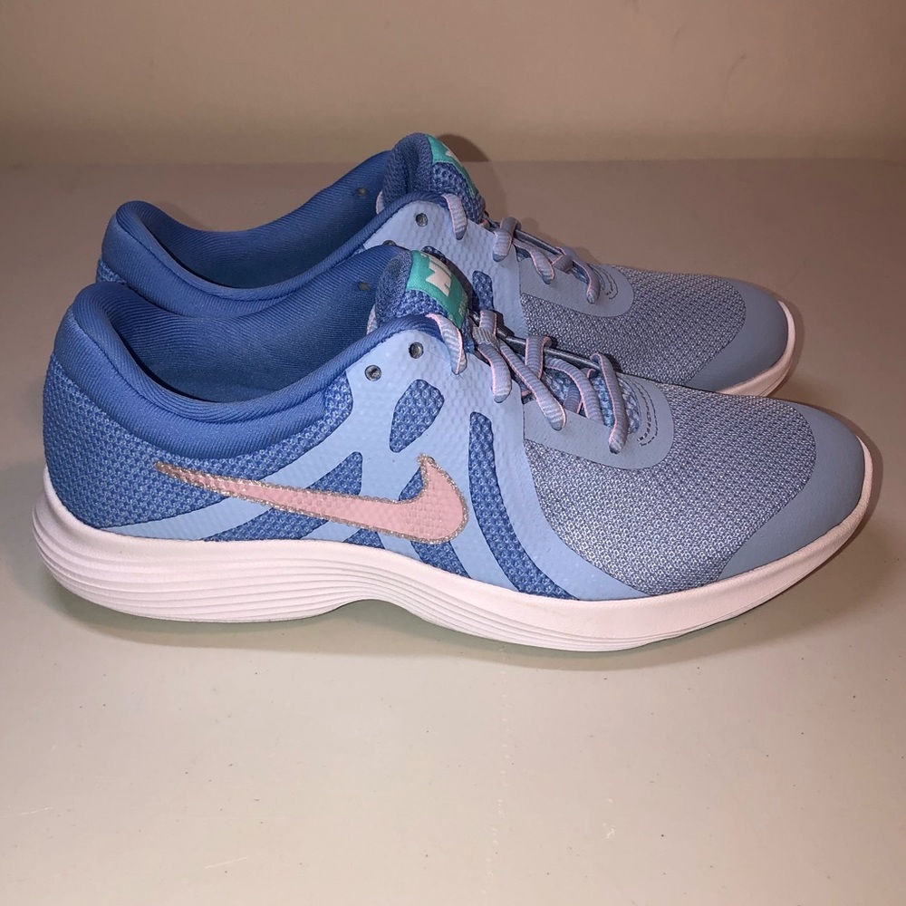 NEW Nike Revolution 4 Royal Pulse/Pink Foam